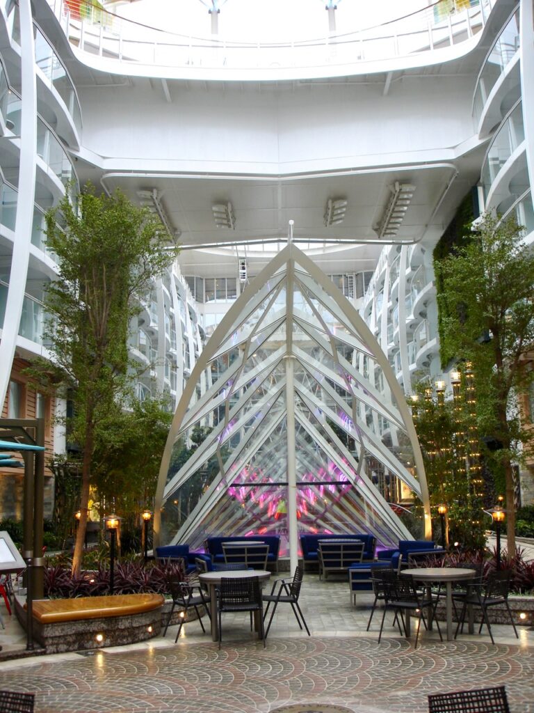 Fachjan planten op het grootste cruiseschip ter wereld – update –